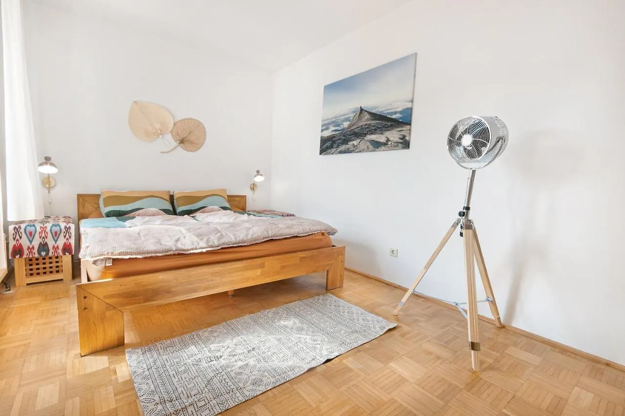 City - Balkon - Workspace - Waschmaschine - U2 & U4 Wenen 0*,  Oostenrijk