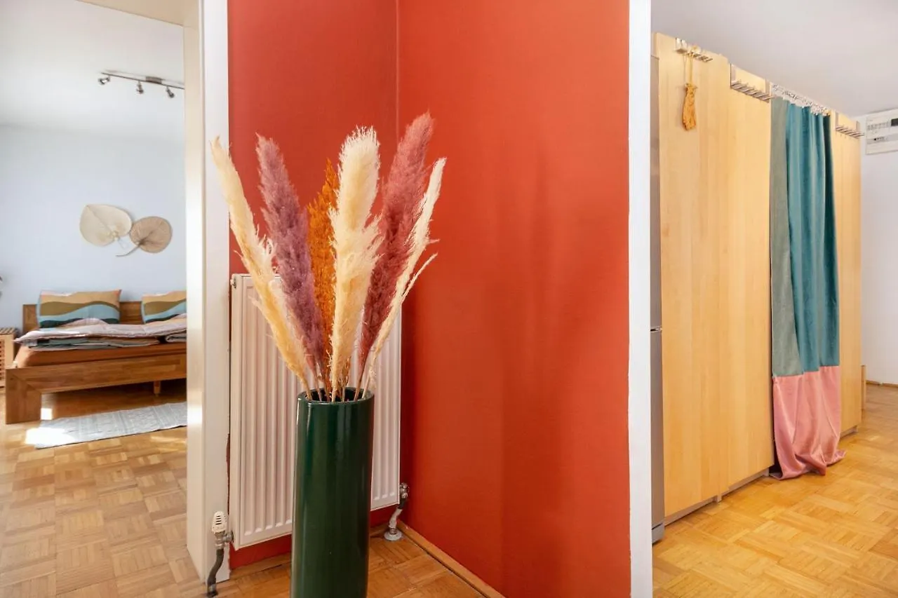 City - Balkon - Workspace - Waschmaschine - U2 & U4 Wenen Appartement